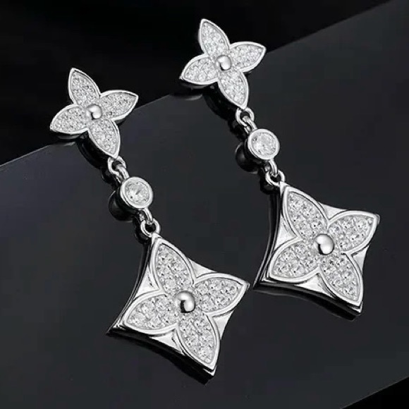 Chelsea Rose Collections Jewelry - Elegant Sterling Silver Drop Earrings